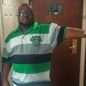 Meet your Posher, Dee